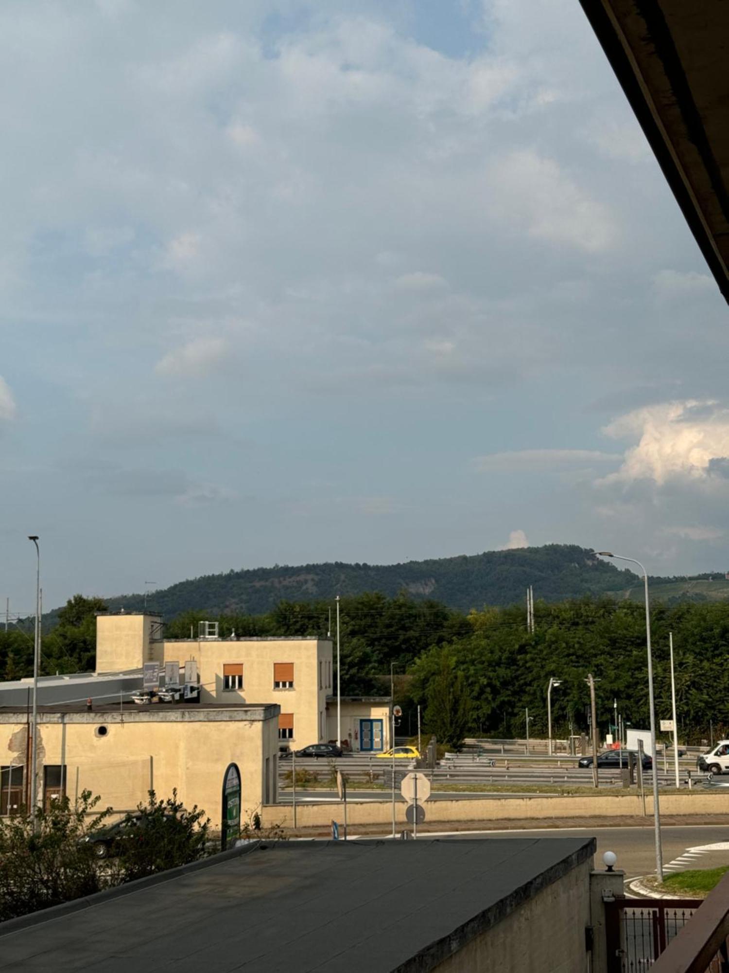 Serravalle Shop&Stay 塞拉瓦莱·斯克里维亚 外观 照片