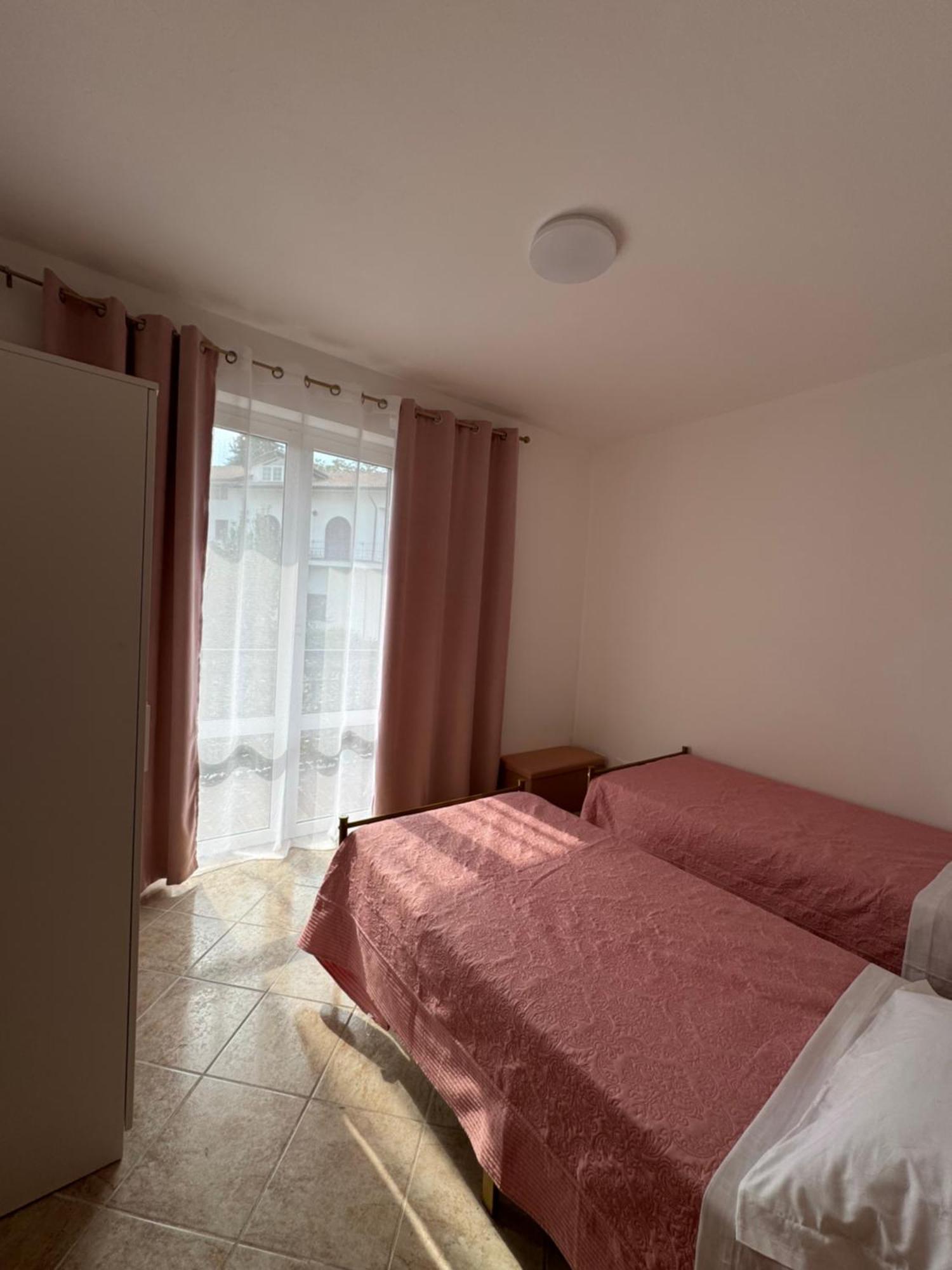 Serravalle Shop&Stay 塞拉瓦莱·斯克里维亚 外观 照片