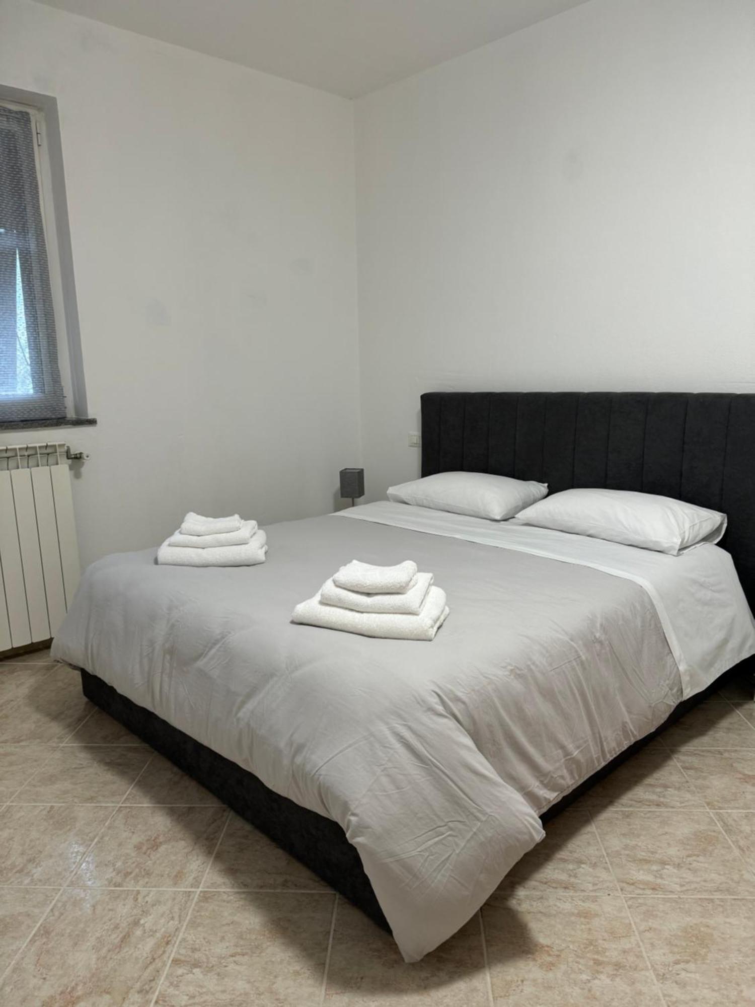 Serravalle Shop&Stay 塞拉瓦莱·斯克里维亚 外观 照片